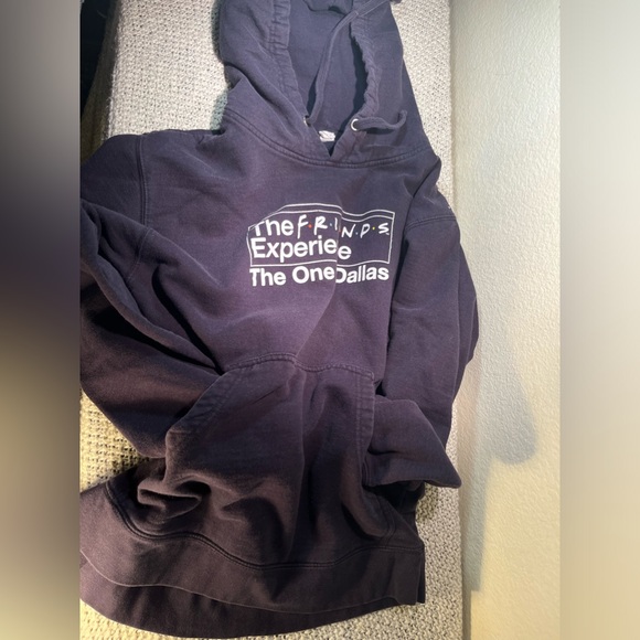 The Friends Experience - Size Small Women’s The One in Dallas - Picture 3 of 4